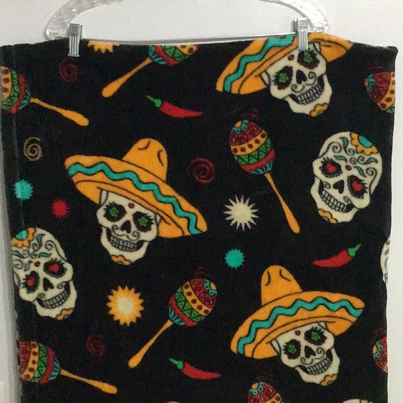 48” x 68” Cinco de Mayo Blanket - Picture 1 of 2